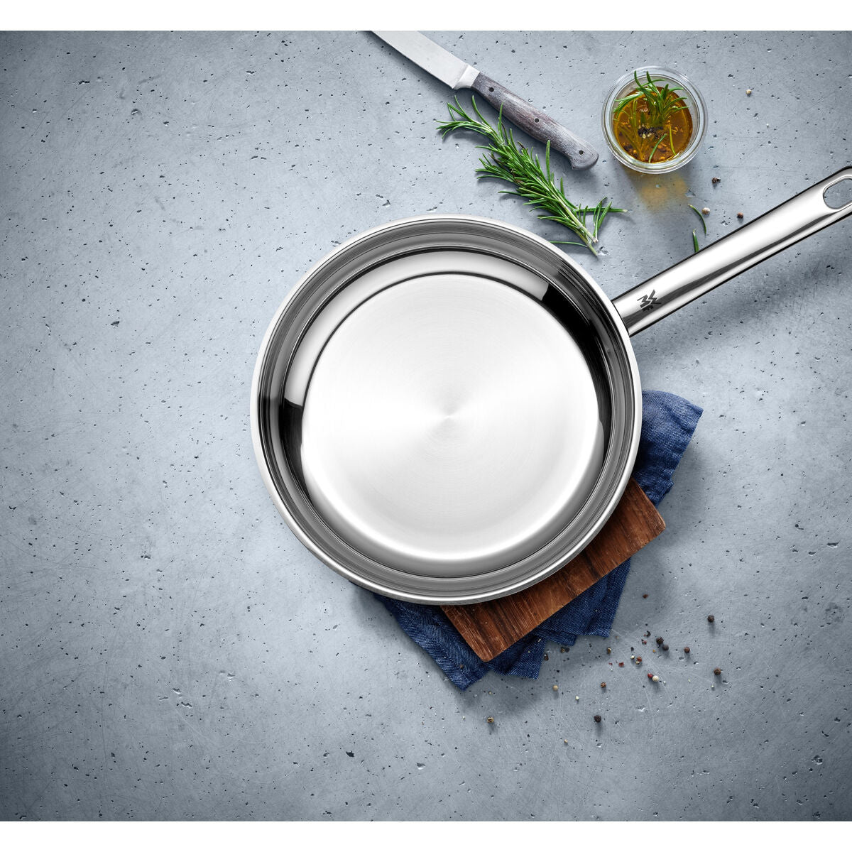 V4HE801FB8383928B603E57B8BB38AF574AR7427107P3