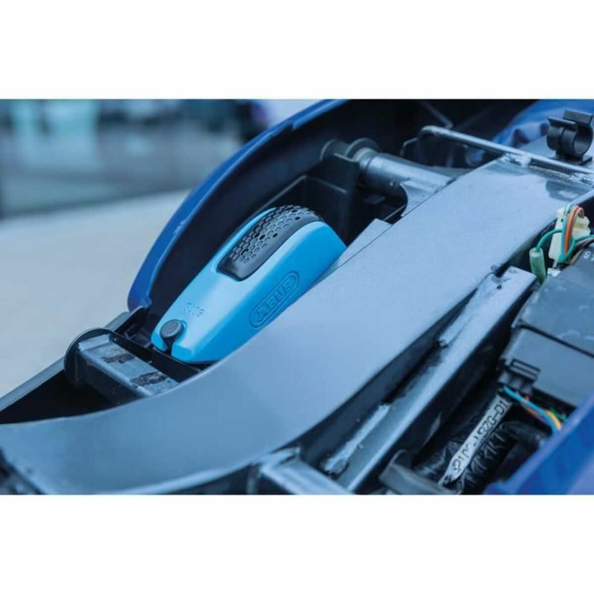 V3H818645EDF3A951C16AF200E4E75621A6R7327774P3