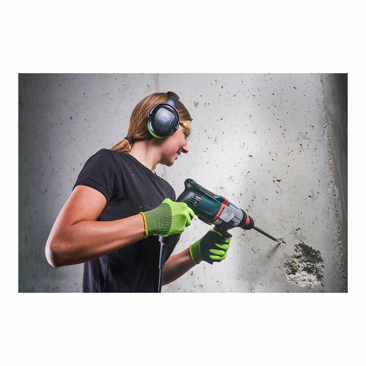 V4HE2361A46201C8F6F818178F730169FD7R6684332P4