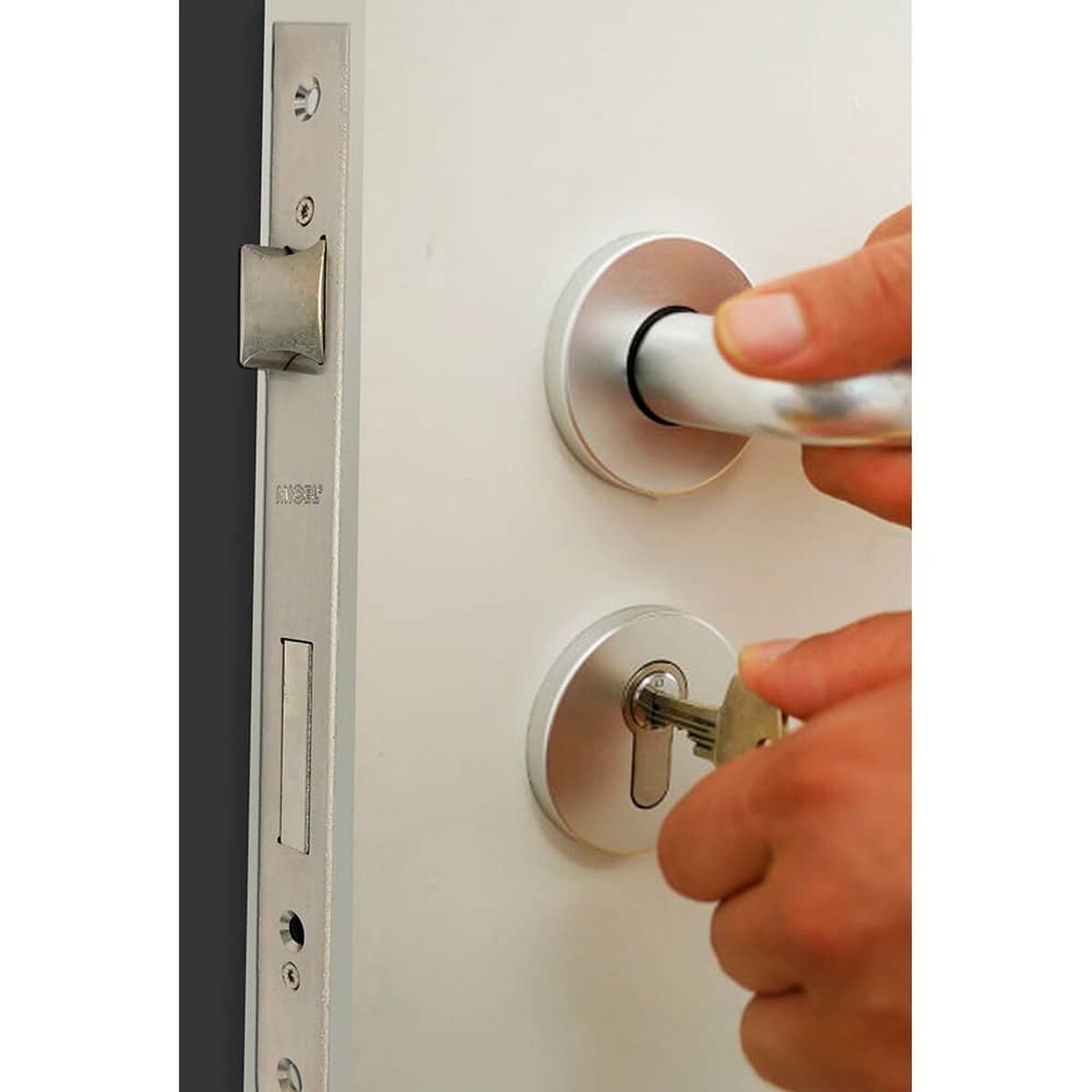 V4H3FEFC2A3AE32ED5A20A71F2A0DFF7BB6R7408281P2